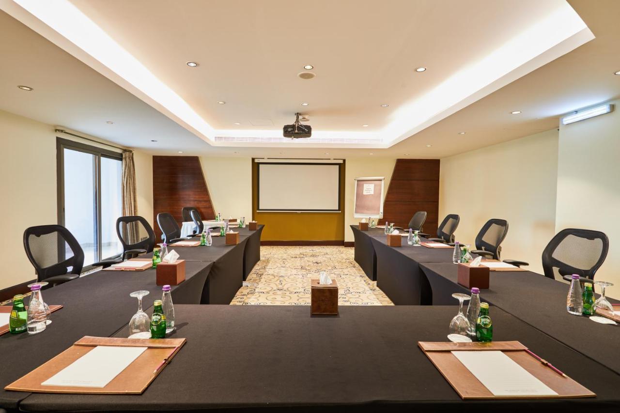 Crowne Plaza Riyadh Al Waha By Ihg Экстерьер фото