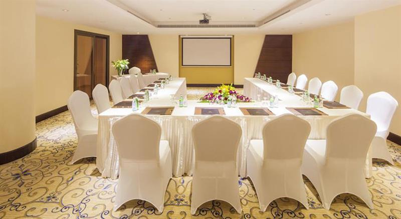 Crowne Plaza Riyadh Al Waha By Ihg Экстерьер фото